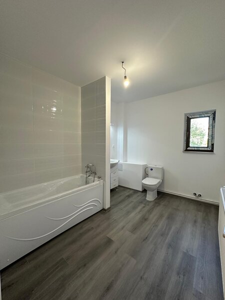 Otopeni, Libertatii, garsoniera bloc boutique,